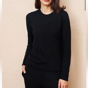 NEW MAJESTIC FILATURES cashmere long sleeve crew top in black size M (3)